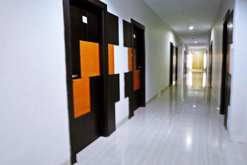 Hotel Grand Karawang Indah Extérieur photo