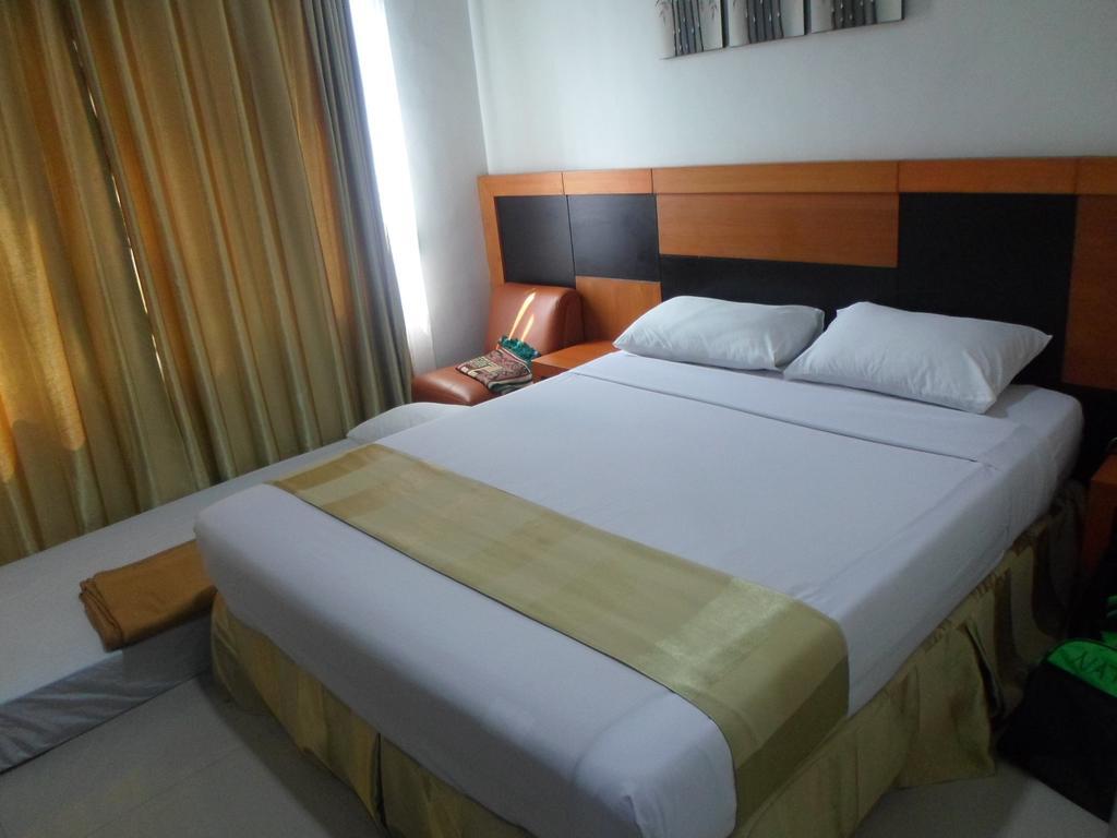 Hotel Grand Karawang Indah Chambre photo